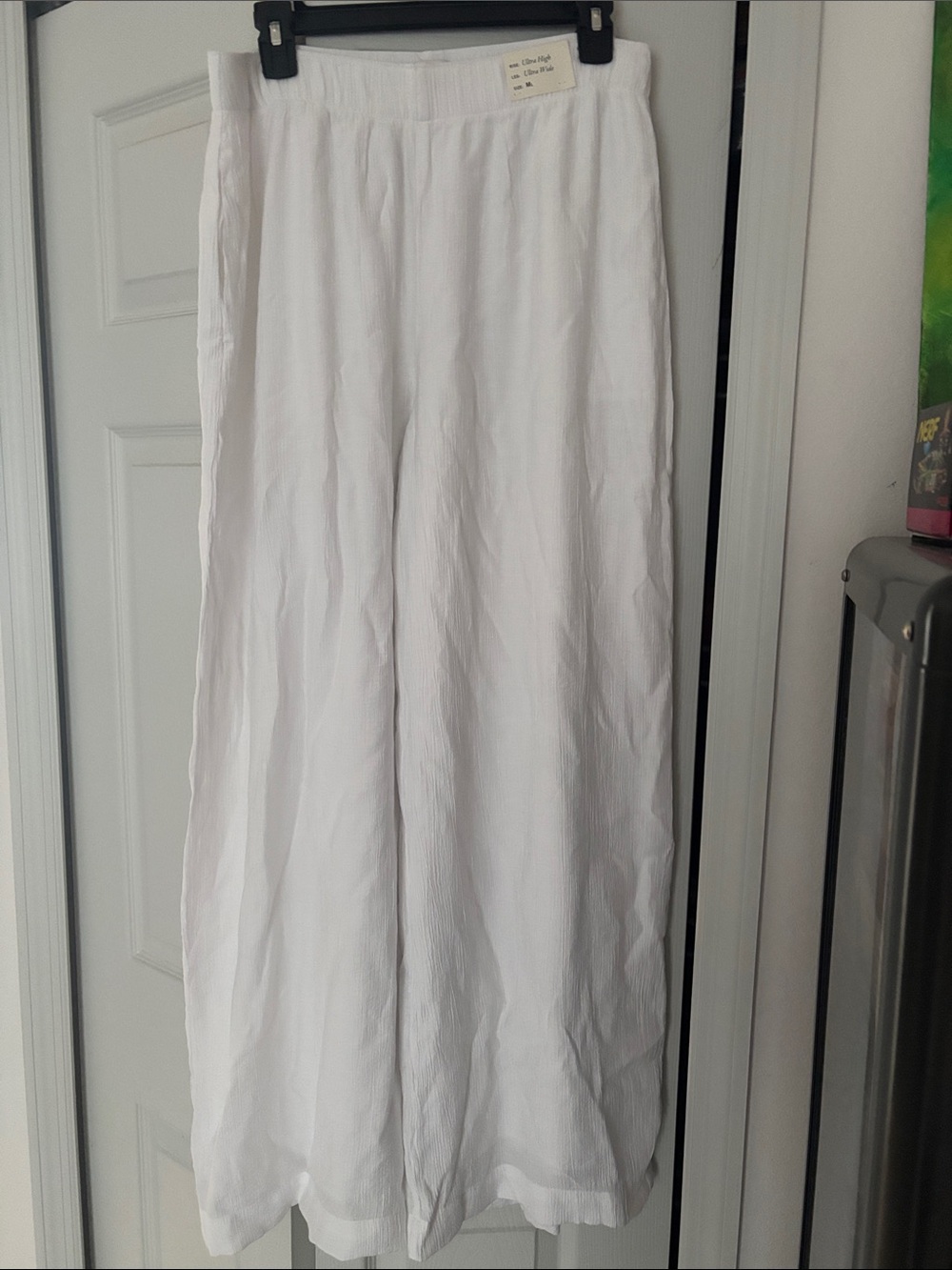 Abercrombie white linen crinkle pant. High waist extra wide leg. Size M long.